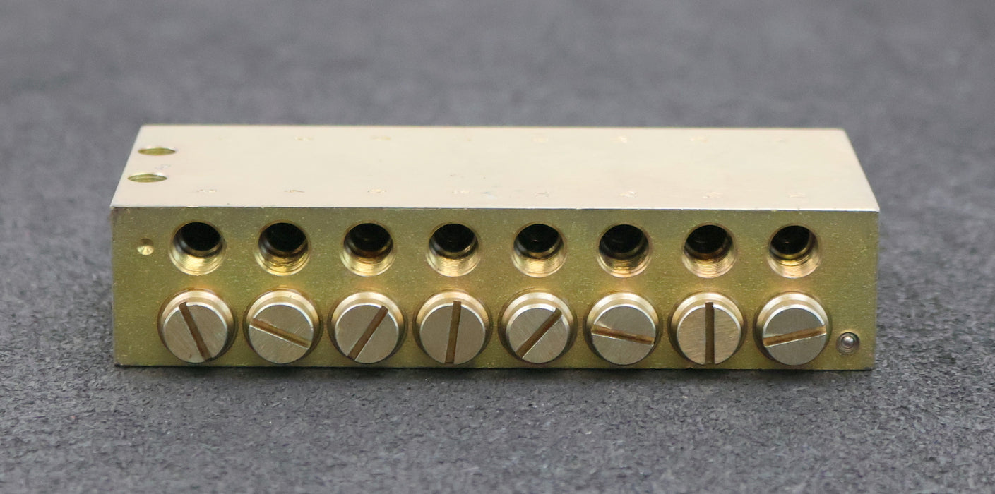 Bild des Artikels Vogel-Progressivverteiler-VPBM-8-mit-16-Schmieranschlüssen-unbenutzt