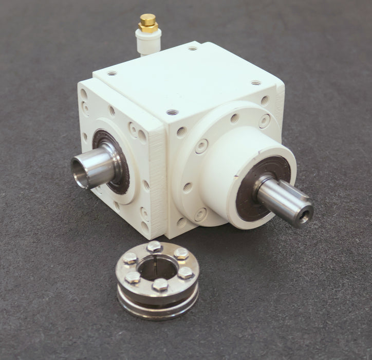 Bild des Artikels VOGEL-Kegelrad-Winkelgetriebe-H100-i=-1-BA-70->Art.Nr.-537329-WellenaußenØ-24mm