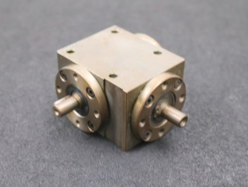 Bild des Artikels ATLANTA-Kegelrad-Winkelgetriebe-Typ-5053003-i=-1-n=-1500U/min-p=-0,38W