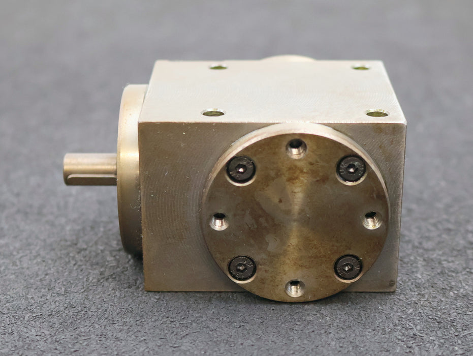 Bild des Artikels ATLANTA-Kegelrad-Winkelgetriebe-Typ-5053003-i=-1-n=-1500U/min-p=-0,38W