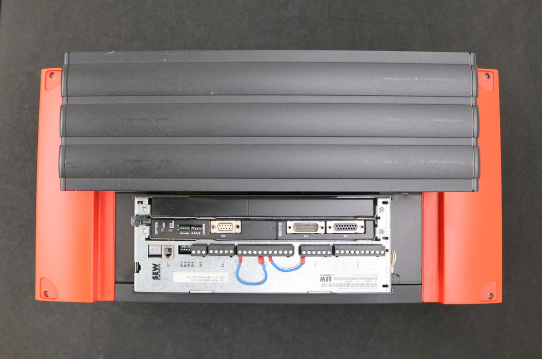 Bild des Artikels SEW-Umrichter-MOVIDRIVE-MDX61B0550-503-4-00-P/N-08279691-mit-Steuerkopf