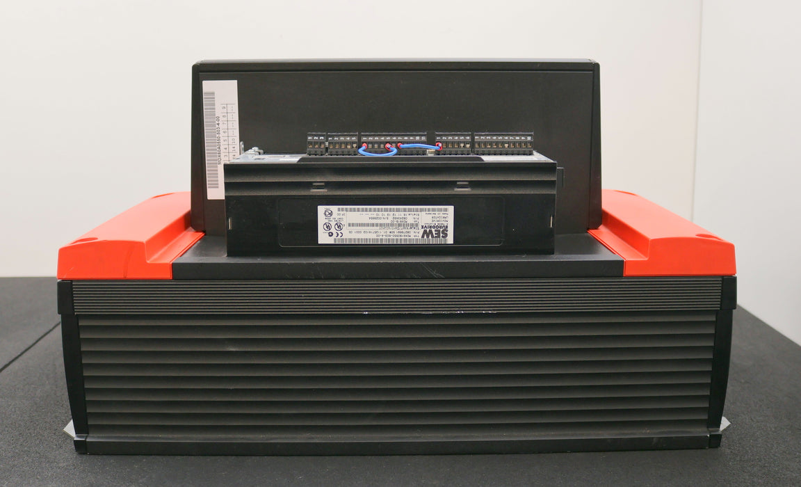 Bild des Artikels SEW-Umrichter-MOVIDRIVE-MDX61B0550-503-4-00-P/N-08279691-mit-Steuerkopf