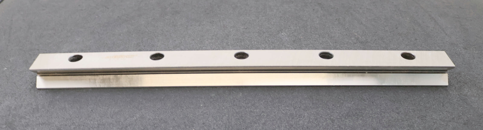 Bild des Artikels SCHNEEBERGER-Linearführung-N/O-2535-500-Gesamtlänge-500mm-mit-V-Nadellager