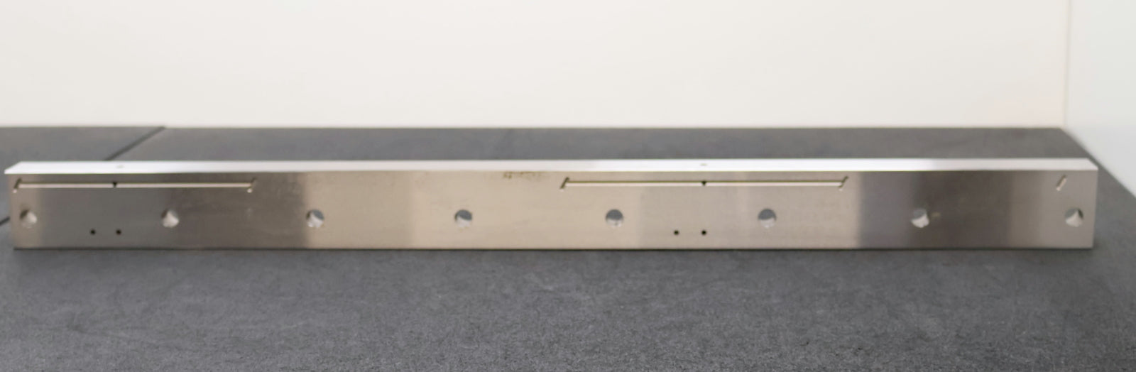 Bild des Artikels FFG-MAG-Führungsleiste-Art.Nr.-A.1320.4453-unbenutzt