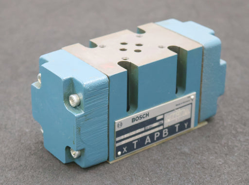 Bild des Artikels BOSCH-Hydraulikventil-Art.Nr.-0-810-002-617-081WV10P1V3018TPTWS024/00-00