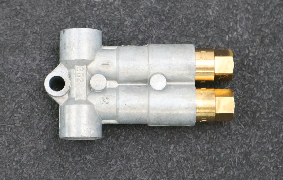 Bild des Artikels SKF-Schmierstoff-Verteiler-VGAA-352-055-000-unbenutzt-in-OVP