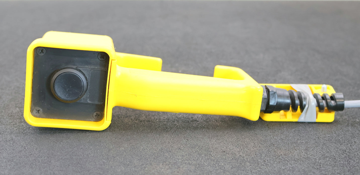 Bild des Artikels EUCHNER-Zustimmtaster-mit-Halter-ZSR2A2G10A-Best.Nr.-055428-Kabellänge-240cm
