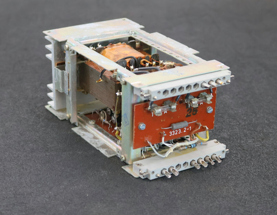 Bild des Artikels VEB-STRATON-Stromversorgungseinheit-3323-24V-1A-Art.Nr.-13839311-+-Platinen