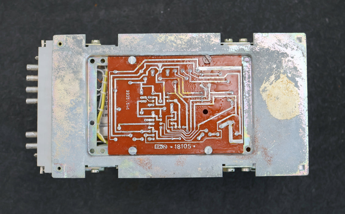 Bild des Artikels VEB-STRATON-Stromversorgungseinheit-3323-24V-1A-Art.Nr.-13839311-+-Platinen