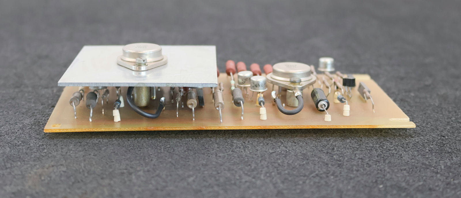 Bild des Artikels VEB-ROBOTRON-DDR-Platine-KSALH-03-01-RB-70136-unbenutzt