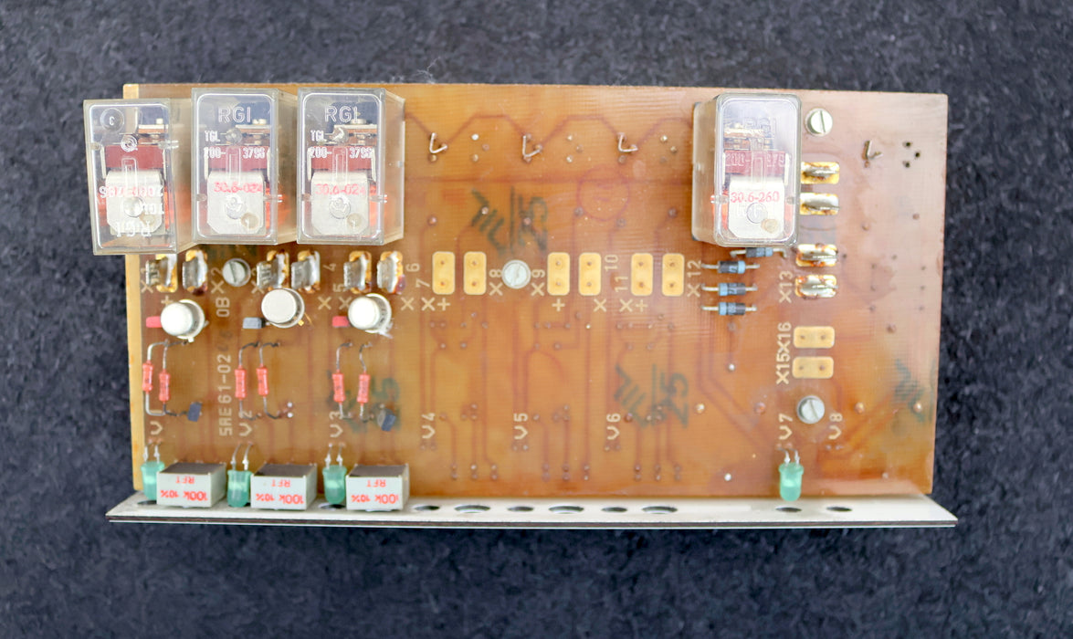 Bild des Artikels VEM-NUMERIK-DDR-Platine-mit-Halterung-SAE-61-02-mit-Platine-RFT-58777-für-110VAC