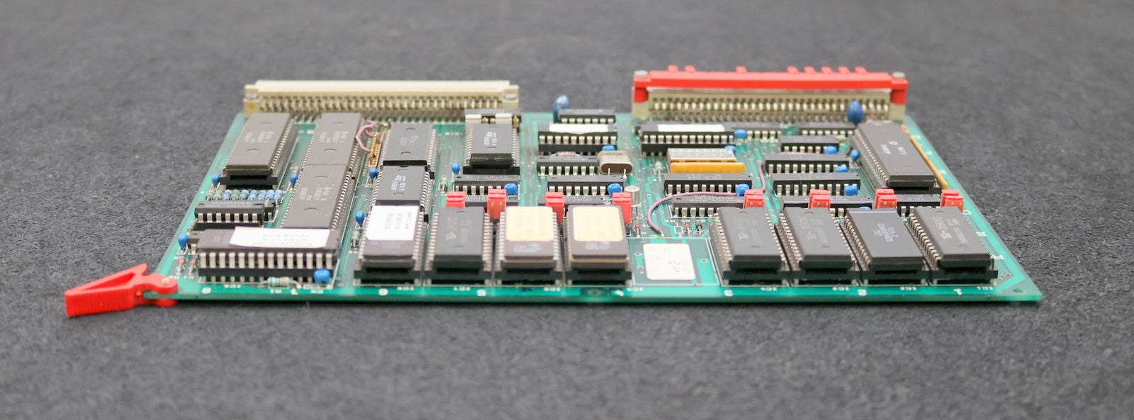 Bild des Artikels IMAC-KLINGELNBERG-Einschubplatine-CPU-09-4-komplett-mit-allen-EPROMS-CPU1,-CPU2