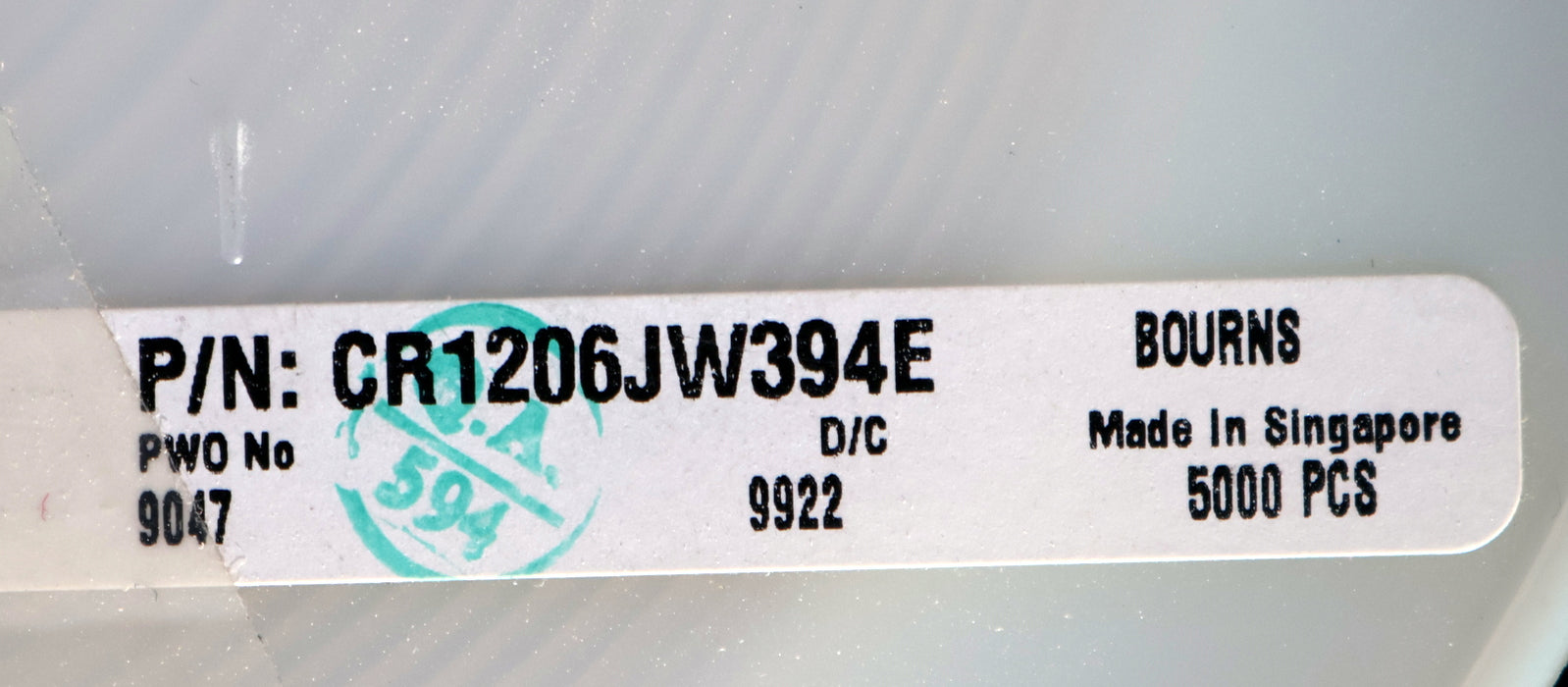 Bild des Artikels BOURNS-3000x-SMD-Widerstand-390kΩ-1206-390000-Ohm-Model-CR1206JW394E