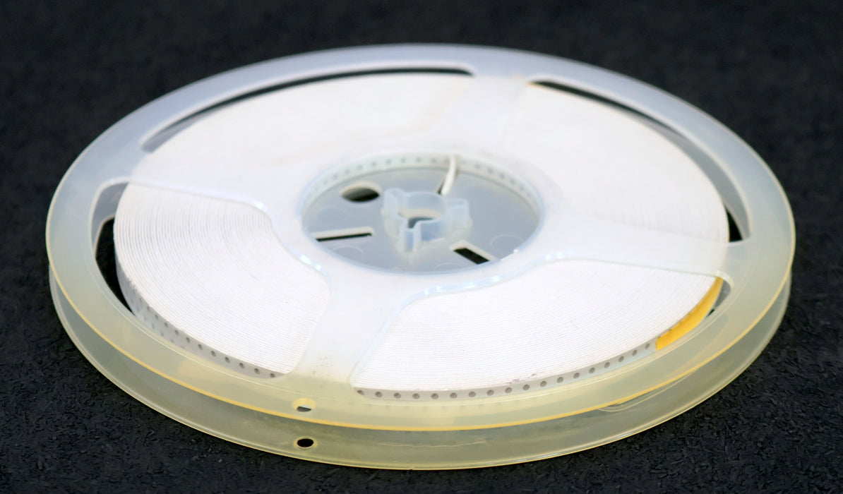 Bild des Artikels PANASONIC-4500x-SMD-Widerstand-220Ω-2052556904-220-Ohm-Model-ERJ3GEYF221V