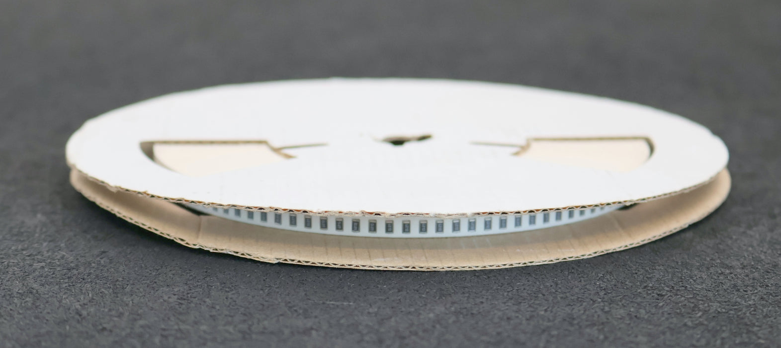 Bild des Artikels VISHAY-3500x-SMD-Widerstand-681Ω-CRCW1206-RT1-681-Ohm-Model-03024462.01