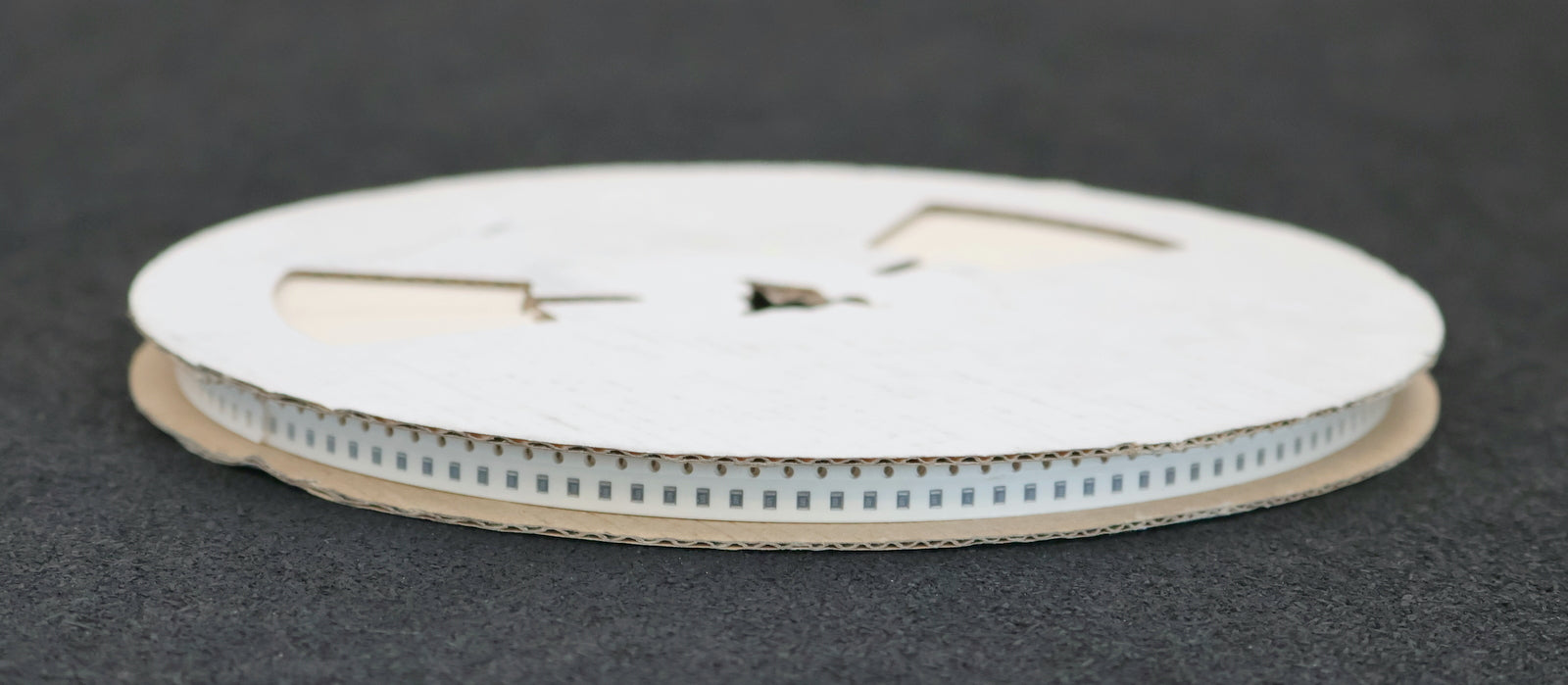 Bild des Artikels VISHAY-5000x-SMD-Widerstand-68Ω-CRCW0805-RT1-68-Ohm-Model-03020459.01