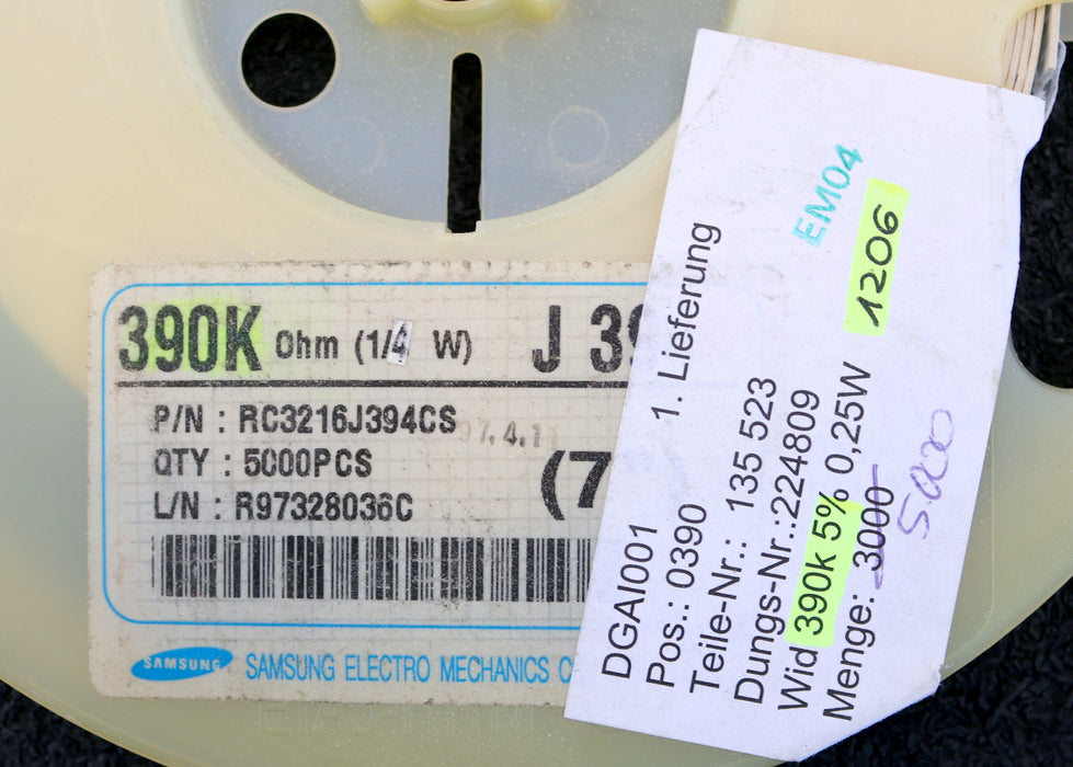 Bild des Artikels SAMSUNG-2500x-SMD-Widerstand-390kΩ-1206-390000-Ohm-Model-RC3216J394CS-RC-1/4W