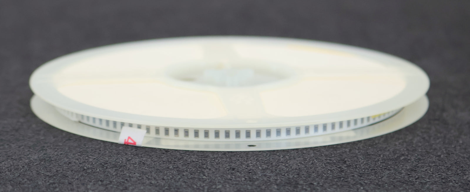 Bild des Artikels PHYCOMP-5000x-SMD-Widerstand-12Ω-1206-12-Ohm-Model-KN53.0272.033