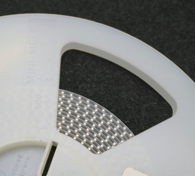 Bild des Artikels BEYSCHLAG-900x-SMD-Widerstand-5kΩ-MINI-MELF-5000-Ohm-Model-MMA-0204-50