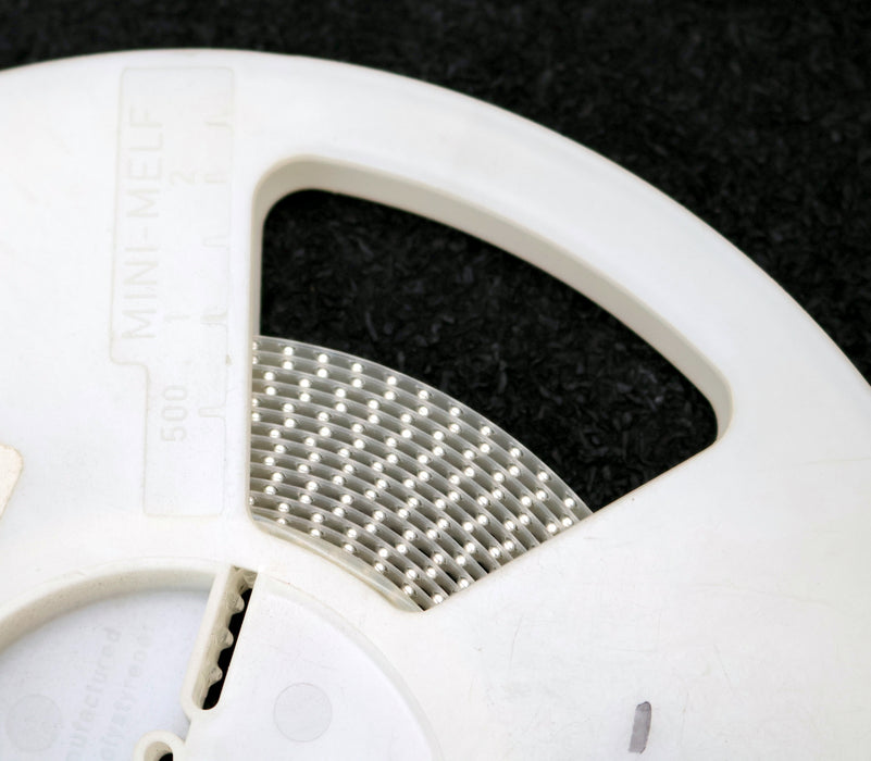 Bild des Artikels BEYSCHLAG-900x-SMD-Widerstand-32,4kΩ-MINI-MELF-32400-Ohm-Model-MMA-0204-50