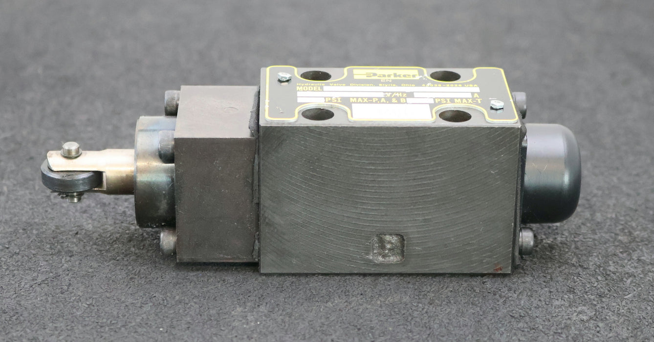 Bild des Artikels PARKER-Nockenbetriebenes-Richtventil-D1VC2BNP05-max.-5000psi-/-345bar-gebraucht