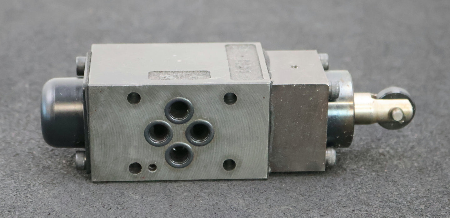 Bild des Artikels PARKER-Nockenbetriebenes-Richtventil-D1VC2BNP05-max.-5000psi-/-345bar-gebraucht