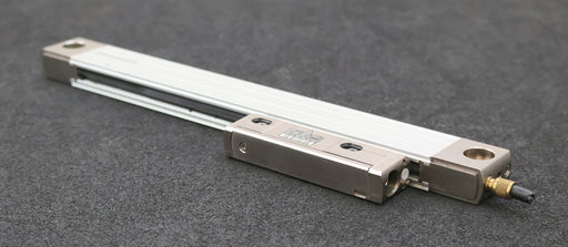 Bild des Artikels HEIDENHAIN-Längenmassstab-LC-483/10nm-ID-557-649-03-ML-170mm-Gesamt-L.-307mm