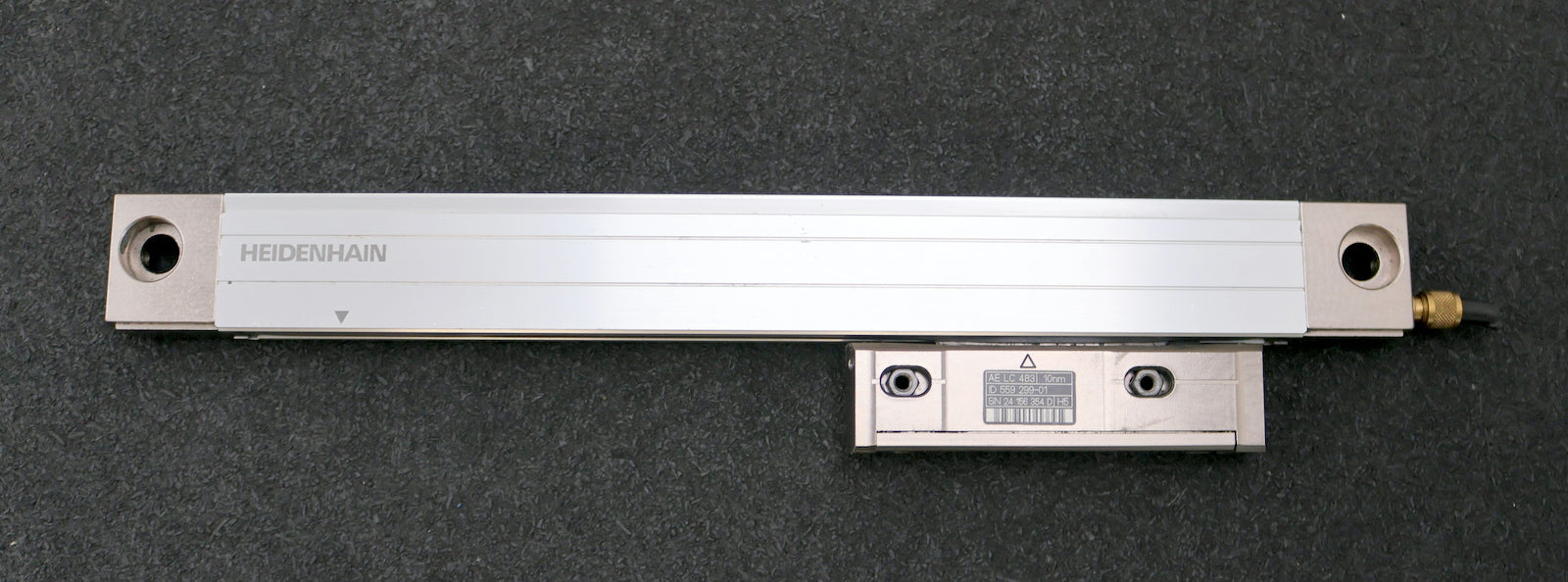 Bild des Artikels HEIDENHAIN-Längenmassstab-LC-483/10nm-ID-557-649-03-ML-170mm-Gesamt-L.-307mm