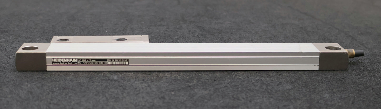 Bild des Artikels HEIDENHAIN-Längenmassstab-LC-483/10nm-ID-557-649-03-ML-170mm-Gesamt-L.-307mm