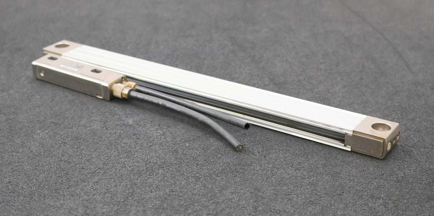 Bild des Artikels HEIDENHAIN-Längenmassstab-LC-483/10nm-ID-557-649-04-ML-220mm-Gesamt-Lä.-360mm