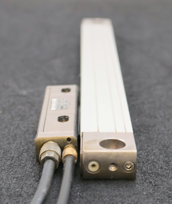 Bild des Artikels HEIDENHAIN-Längenmassstab-LC-483/10nm-ID-557-649-04-ML-220mm-Gesamt-Lä.-360mm