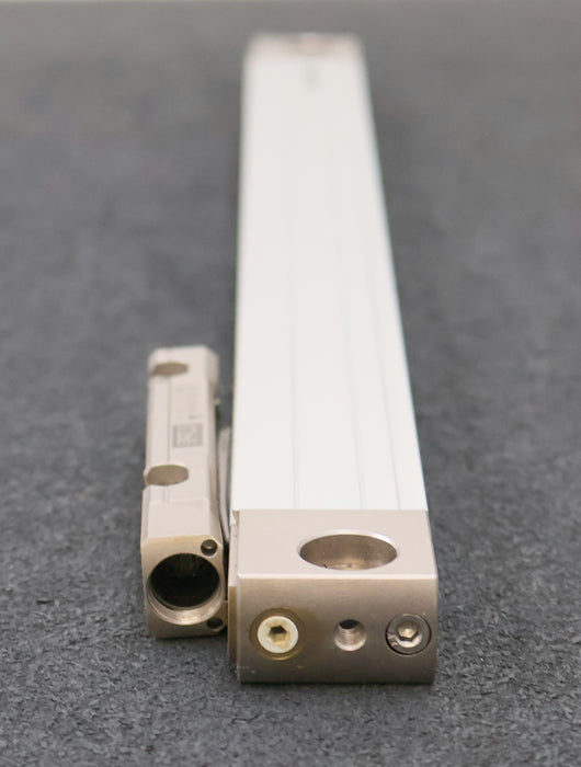 Bild des Artikels HEIDENHAIN-Längenmassstab-ID-760-942-03-LC-495S-10nm-ML-270mm-Gesamtlänge-407mm