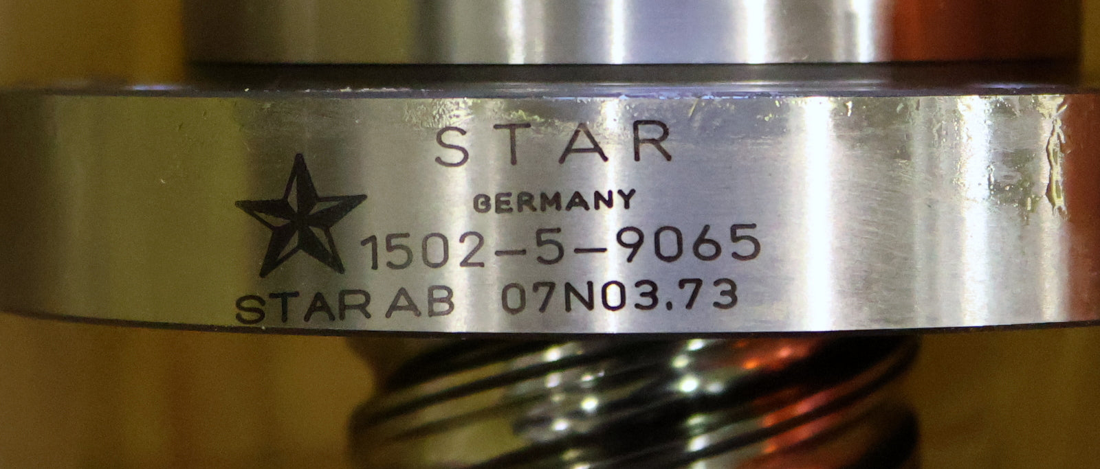Bild des Artikels REXROTH-Kugelgewindetrieb-mit-einer-Mutter-KGT-50x40R-SpindelØ-50mm-4-gängig