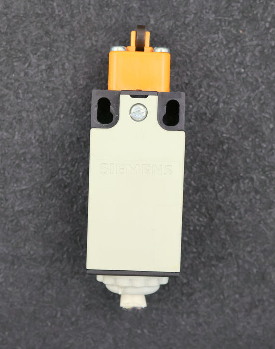Bild des Artikels SIEMENS-Positionsschalter-3SE3200-1D-500V-10A-230V-6A-gebraucht