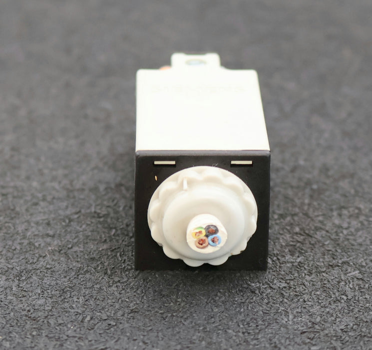 Bild des Artikels SIEMENS-Positionsschalter-3SE3200-1D-500V-10A-230V-6A-gebraucht