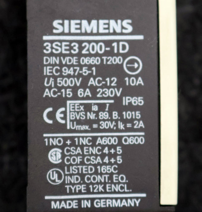 Bild des Artikels SIEMENS-Positionsschalter-3SE3200-1D-500V-10A-230V-6A-gebraucht