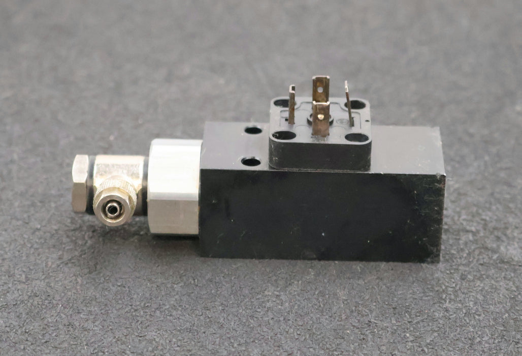 Bild des Artikels BOSCH-Druckschalter-Mat.Nr.-0-821-100011-Druckbereich-0,2…3bar-max.-250V