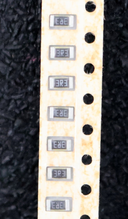 Bild des Artikels KAMAYA-ELECTRIC-4000x-SMD-Widerstand-3,3Ω-RMC-1/8-339J-3,3-Ohm-Model-72-5RU