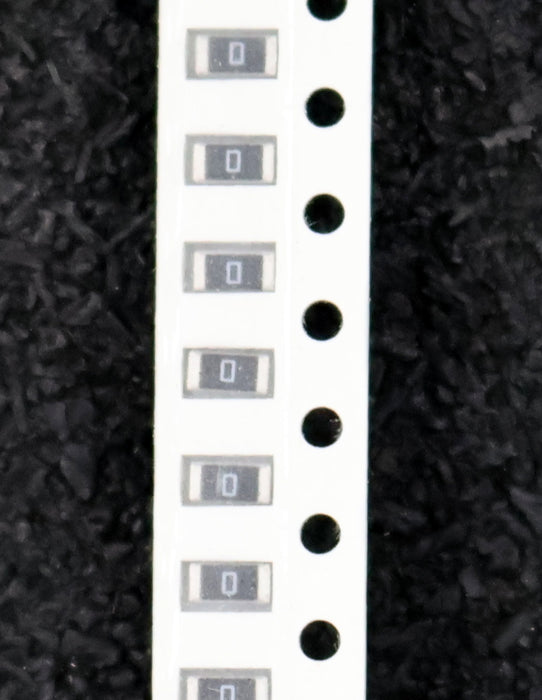 Bild des Artikels YAGEO-4000x-SMD-Widerstand-0RΩ-RC1206JR-07-0-Ohm-Model-WRC04084