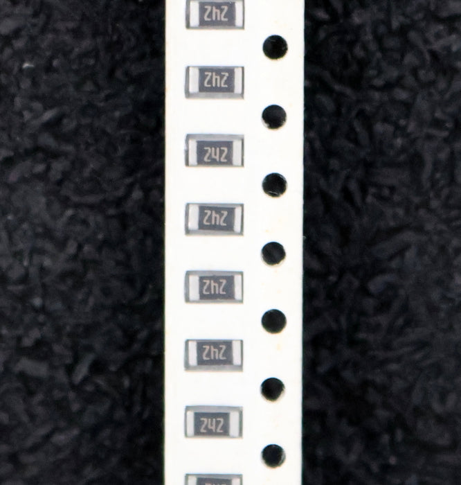 Bild des Artikels YAGEO-2000x-SMD-Widerstand-2,4kΩ-RC-06-1206-1/4W-2400-Ohm-Model-WRC04295