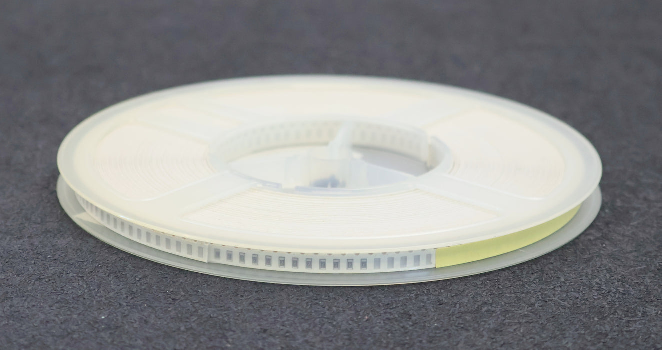 Bild des Artikels YAGEO-5000x-SMD-Widerstand-2,4kΩ-RC-06-1206-1/4W-2400-Ohm-Model-WRC04295
