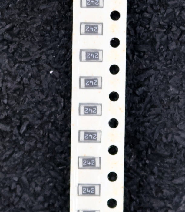 Bild des Artikels YAGEO-5000x-SMD-Widerstand-2,4kΩ-RC-06-1206-1/4W-2400-Ohm-Model-WRC04295