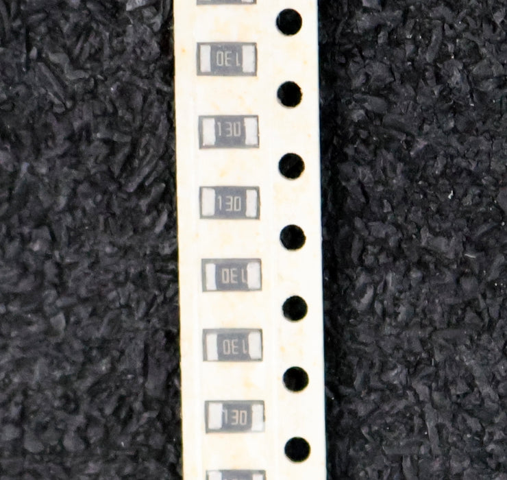 Bild des Artikels YAGEO-4500x-SMD-Widerstand-13Ω-RMC1/8-1206-13-Ohm-Model-WRC04247