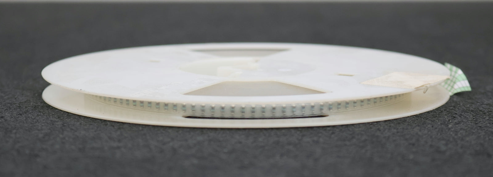 Bild des Artikels BEYSCHLAG-1700x-SMD-Widerstand-2,49kΩ-MINI-MELF-2490-Ohm-Model-MMA-0204-50