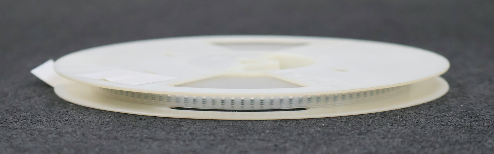 Bild des Artikels BEYSCHLAG-1900x-SMD-Widerstand-240kΩ-MINI-MELF-240000-Ohm-Model-MMA-0204-50