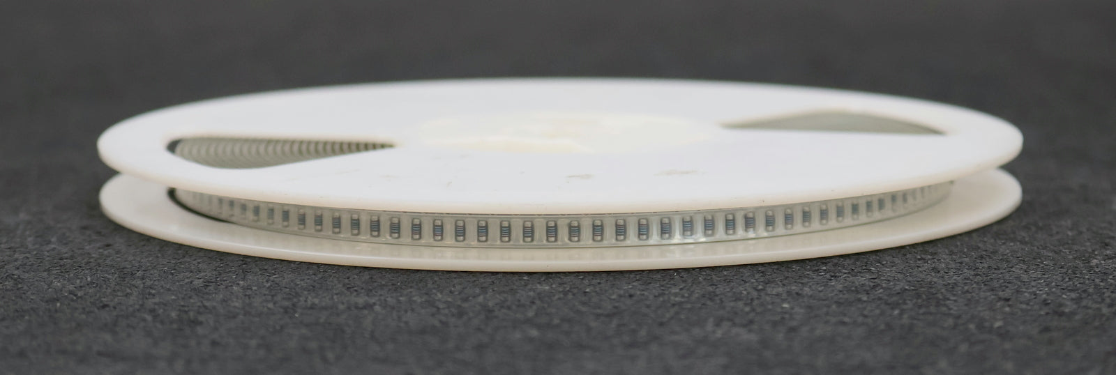 Bild des Artikels BEYSCHLAG-2700x-SMD-Widerstand-220Ω-MINI-MELF-220-Ohm-Model-MMA-0204-50