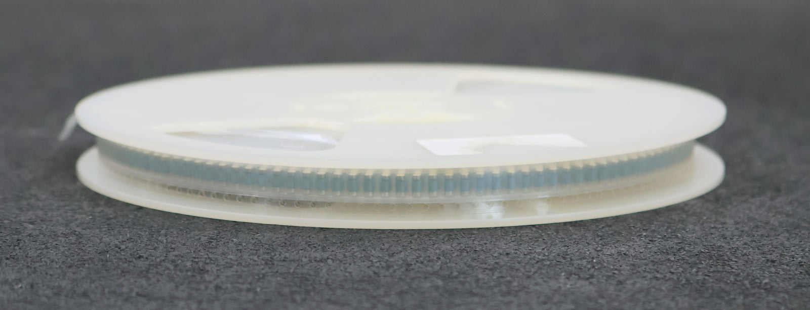Bild des Artikels BEYSCHLAG-1900x-SMD-Widerstand-3,3kΩ-MELF-3300-Ohm-Model-MMA-0207-50