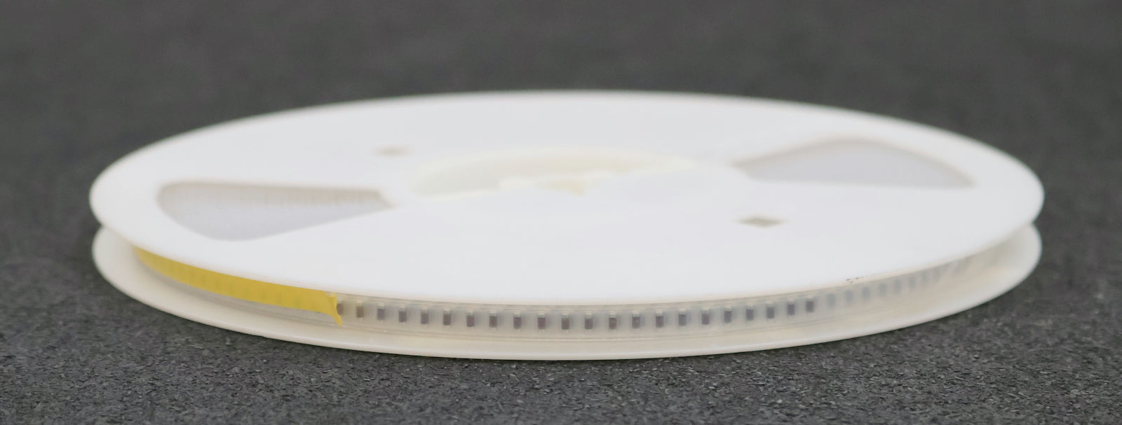 Bild des Artikels BC-COMPONENTS-3000x-SMD-Widerstand-4,22kΩ-MINI-MELF-4220-Ohm-MMA-0204-50