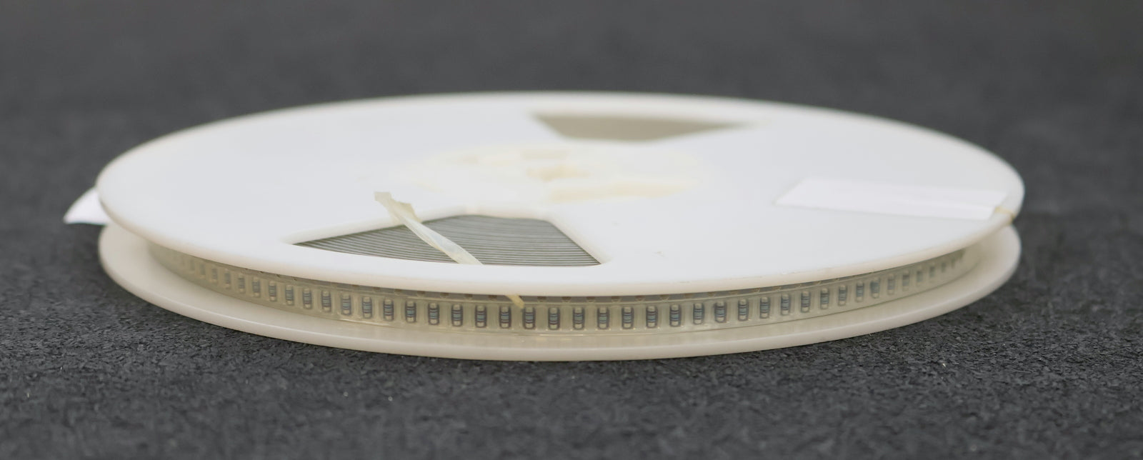 Bild des Artikels BEYSCHLAG-2500x-SMD-Widerstand-27,4kΩ-MINI-MELF-27400-Ohm-Model-MMA-0204-50