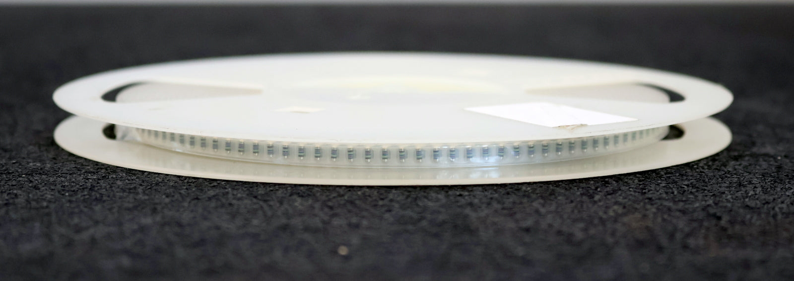 Bild des Artikels BEYSCHLAG-1900x-SMD-Widerstand-8,2MΩ-MINI-MELF-8200000-Ohm-Model-MMA-0204-50